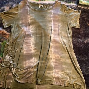 Size 14/16 Cato shirt